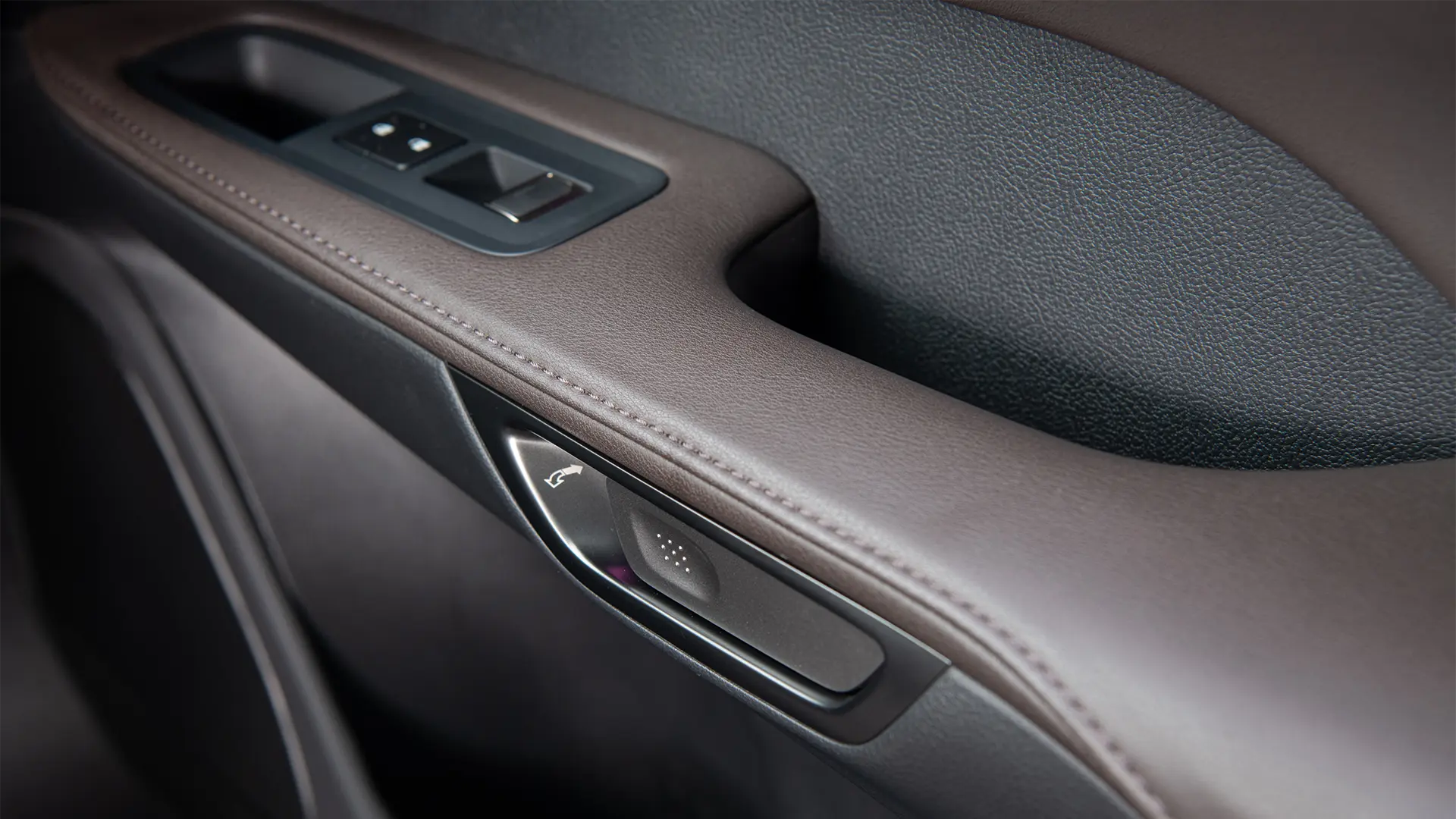 2025 Lexus RX 350 Hybrid with Macademia Leather and Ash Bamboo Trim Digital Latch