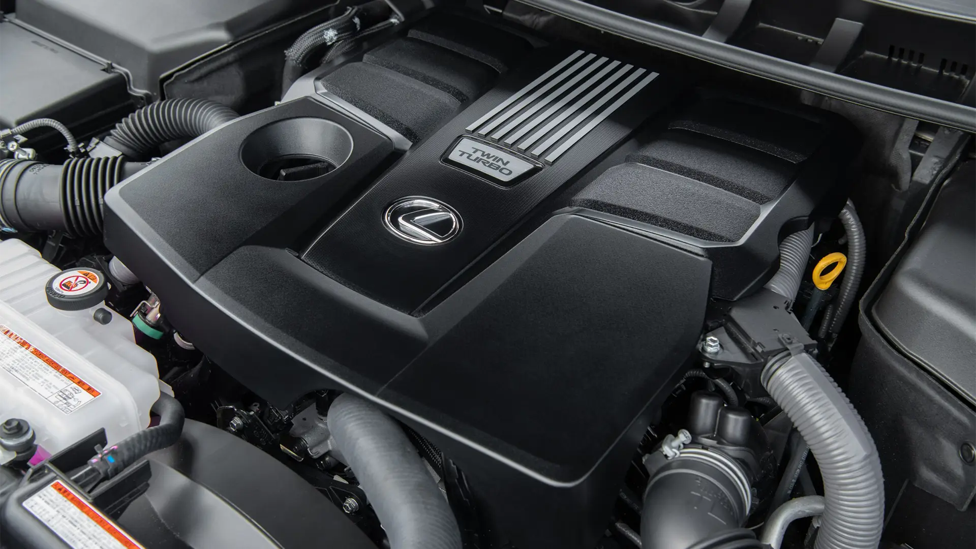 LX 600 F Sport twin turbo engine