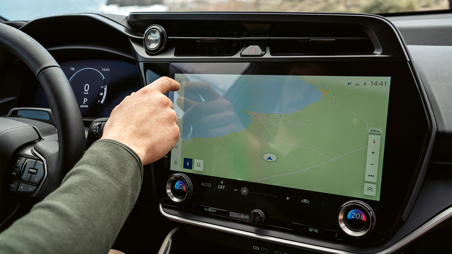 Highlighting standard 14-inch tablet with Google Maps connectivity