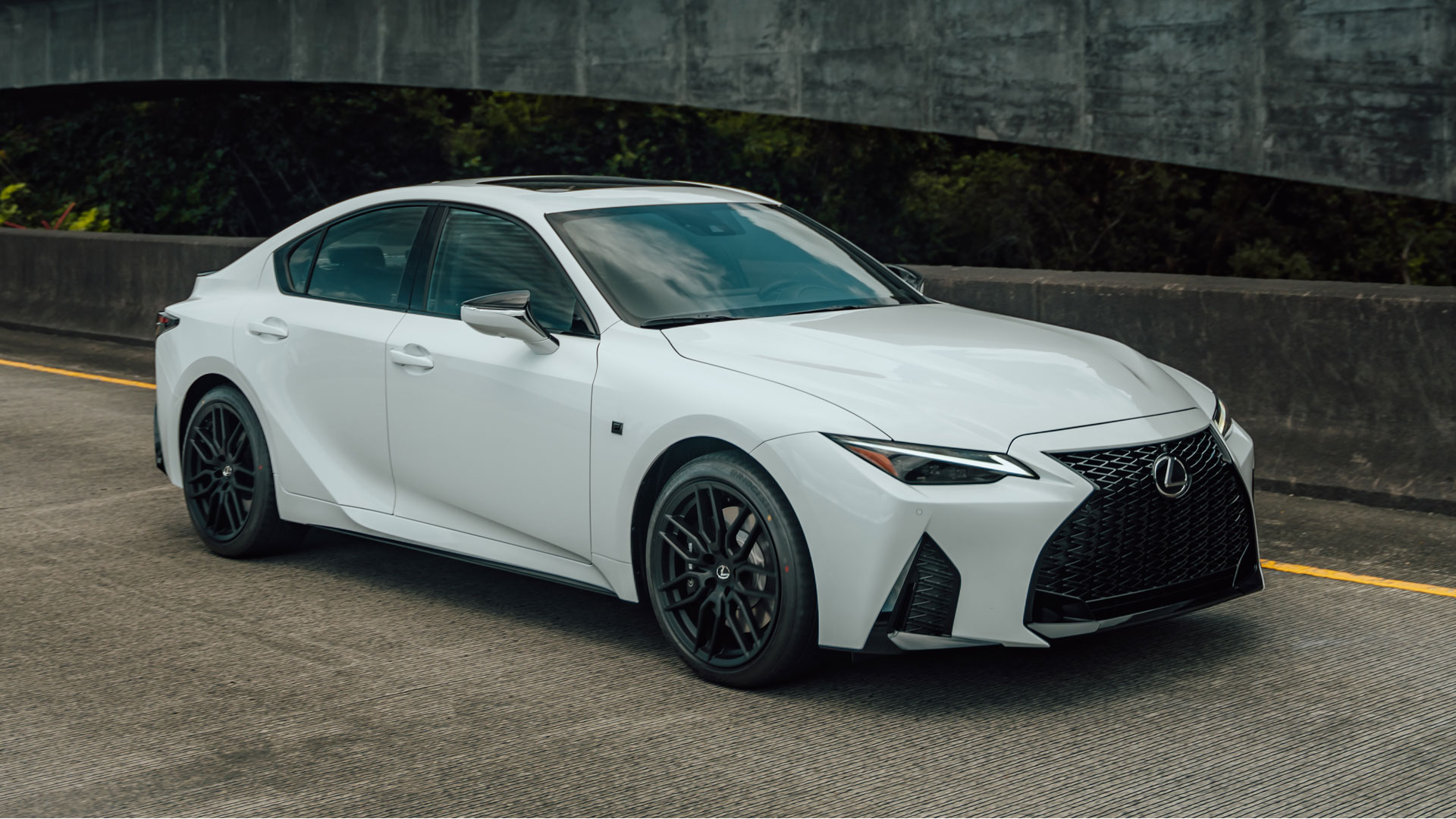 IS 350 Eminent White Pearl on road